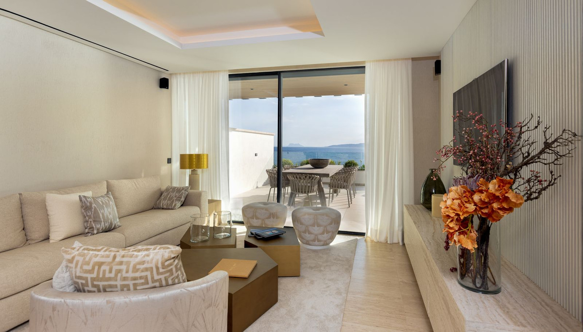 3 Bedroom Villa in Estepona - Photo 4
