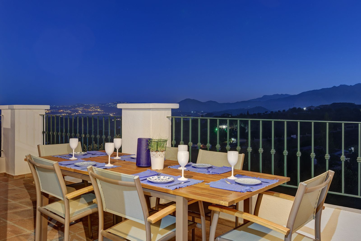 6 Bedroom Villa in Mijas - Photo 8