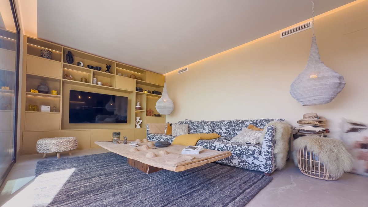 3 Bedroom Penthouse in Istán - Photo 55