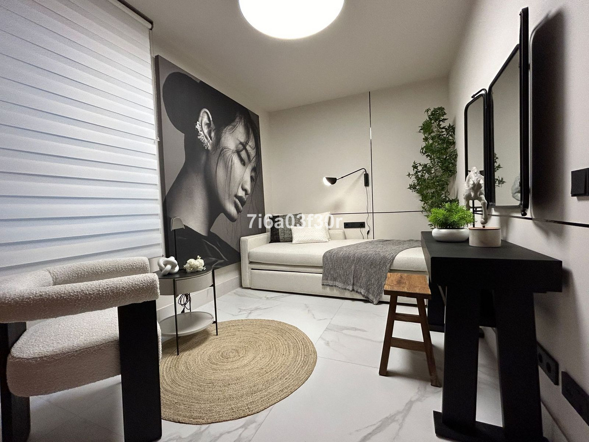 4 Bedroom Penthouse in San Pedro de Alcántara - Photo 10