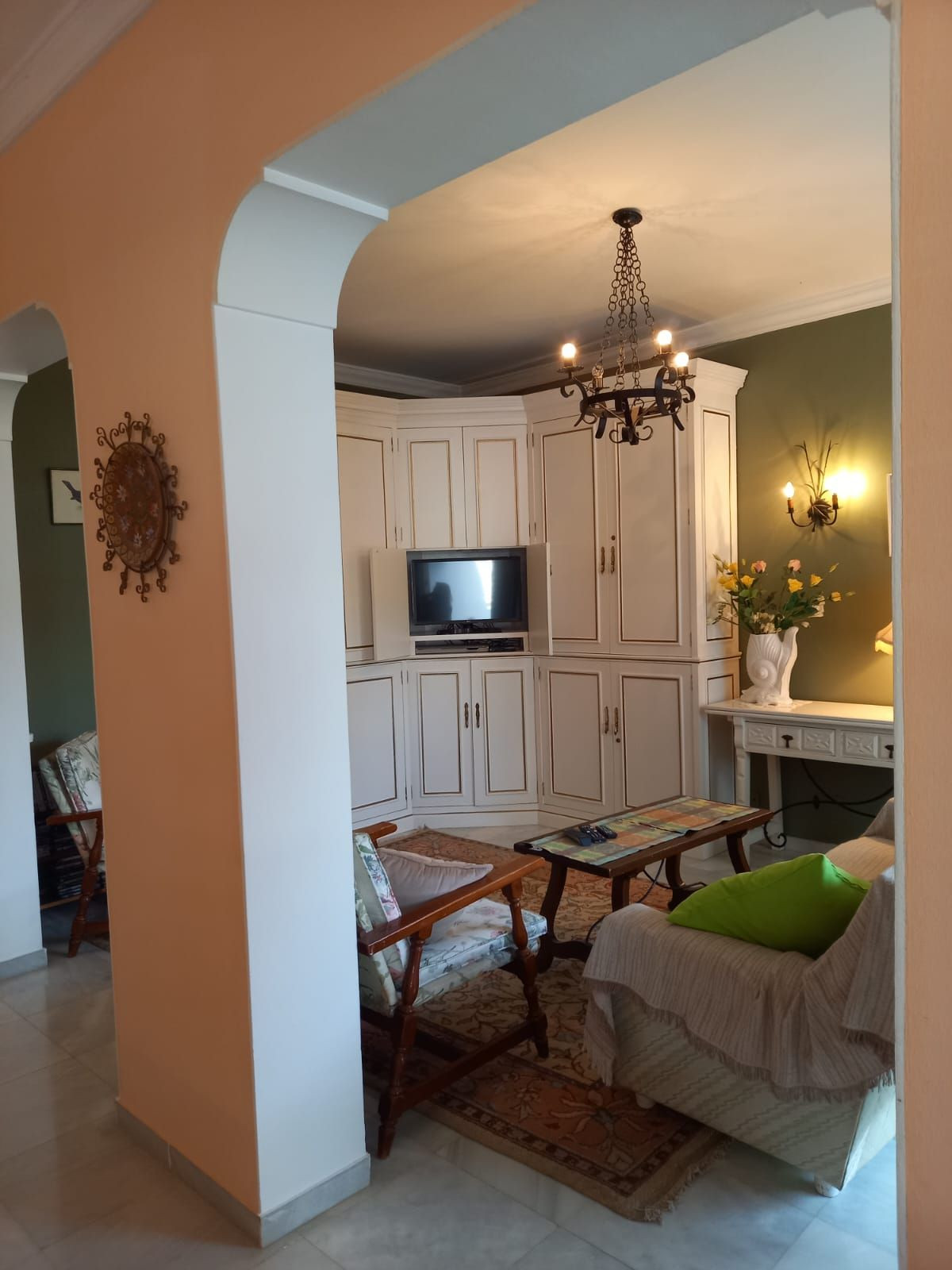 3 Bedroom Apartment in Estepona - Photo 11