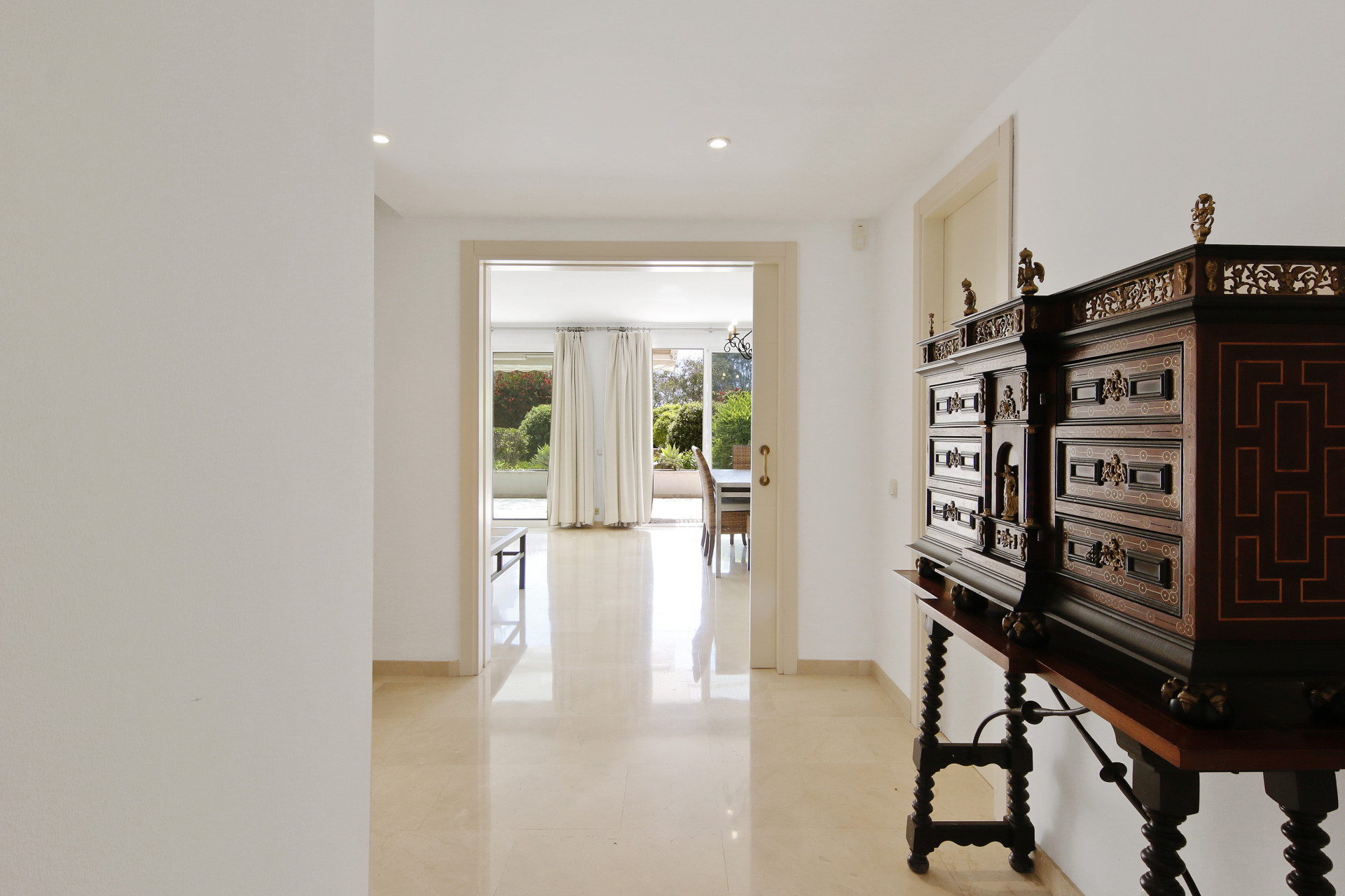 3 Bedroom Townhouse in Estepona - Photo 5