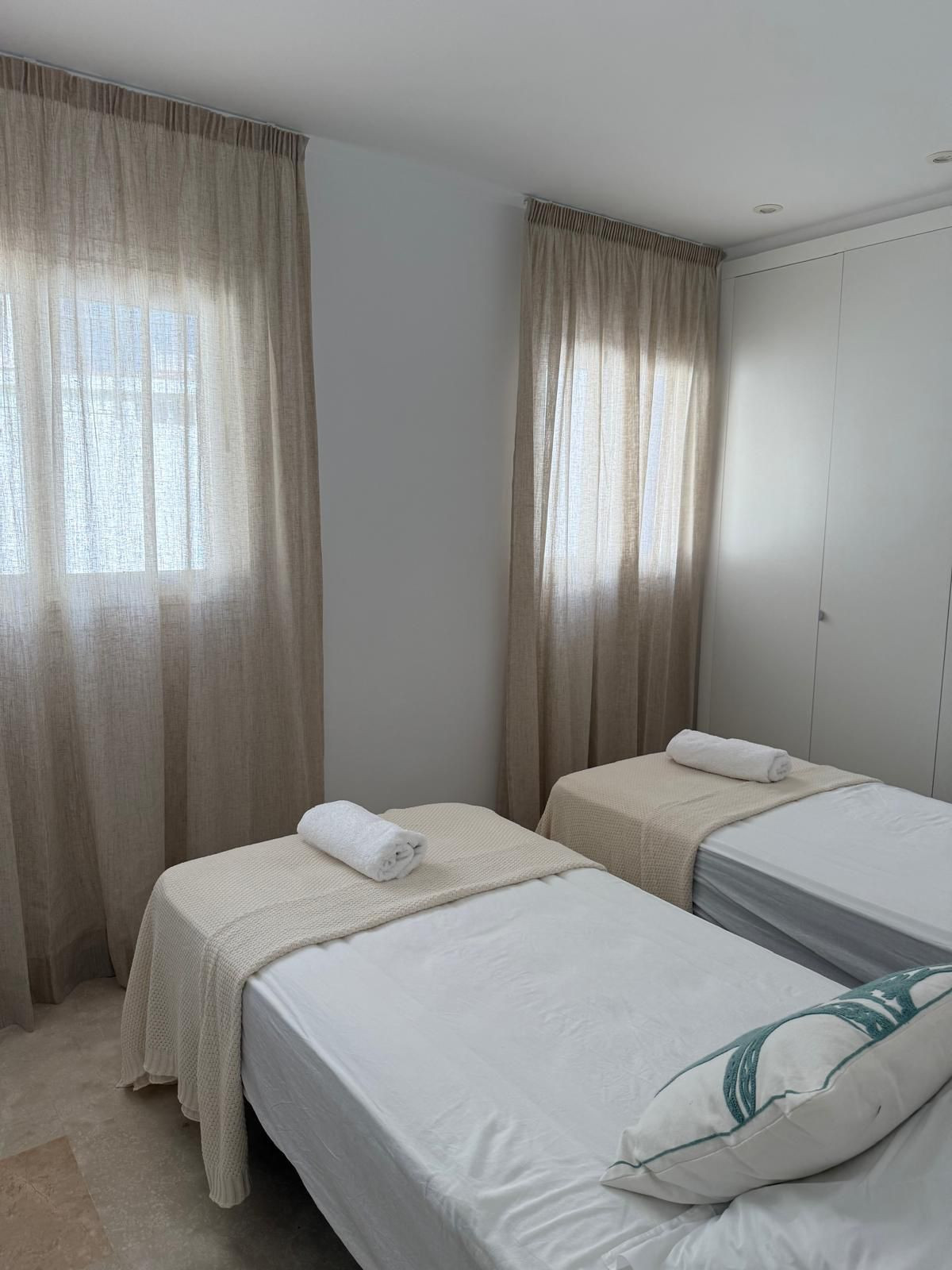 3 Bedroom Apartment in Estepona - Foto 19