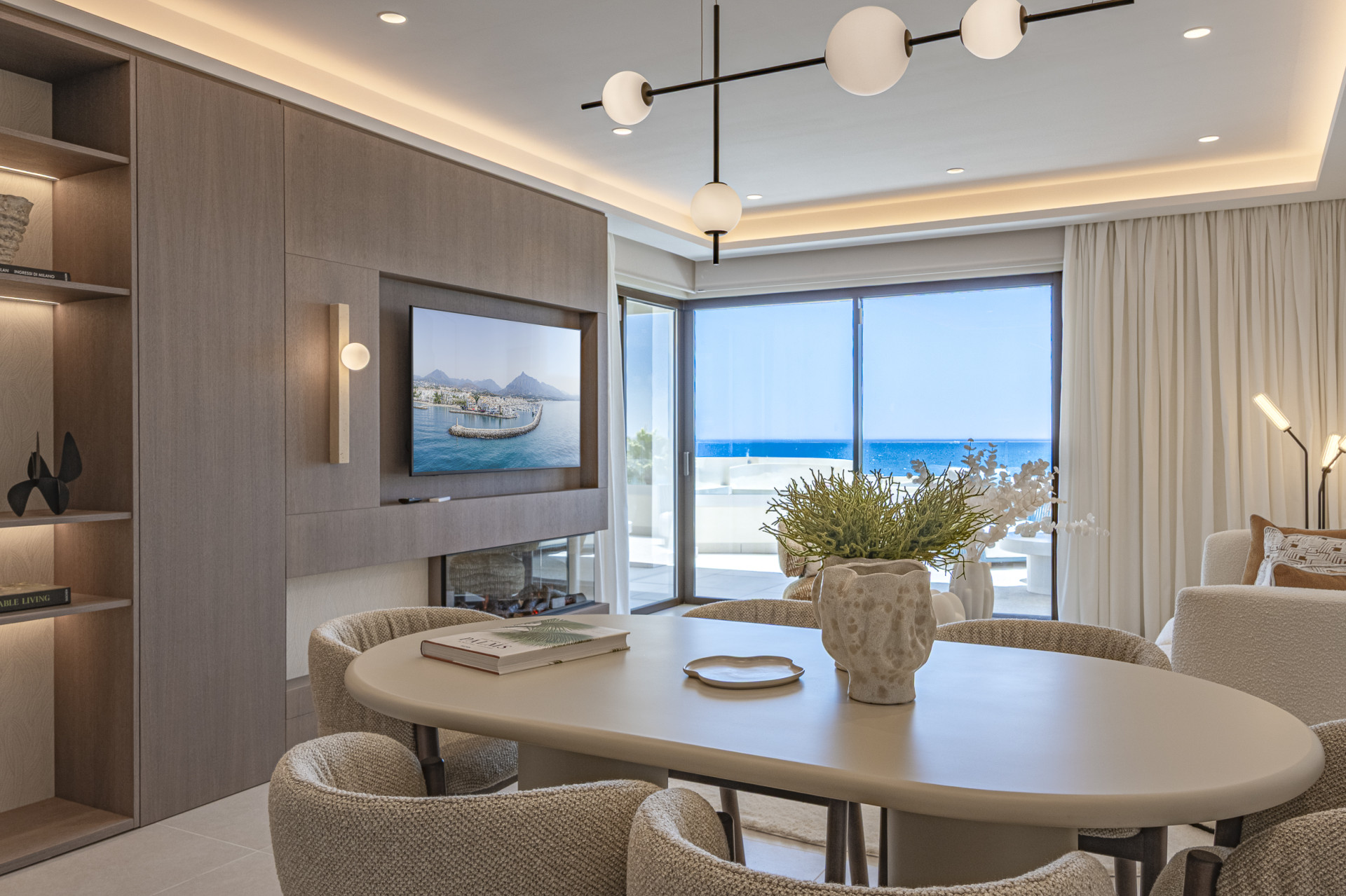 2 Bedroom Apartment in Estepona - Photo 12