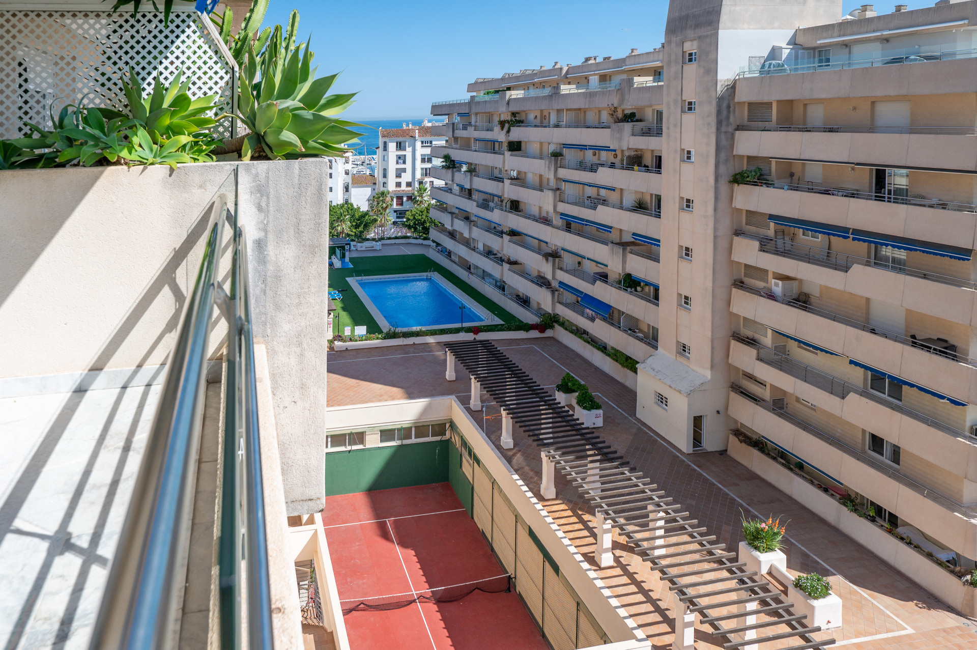 2 Bedroom Apartment in Marbella - Photo 29