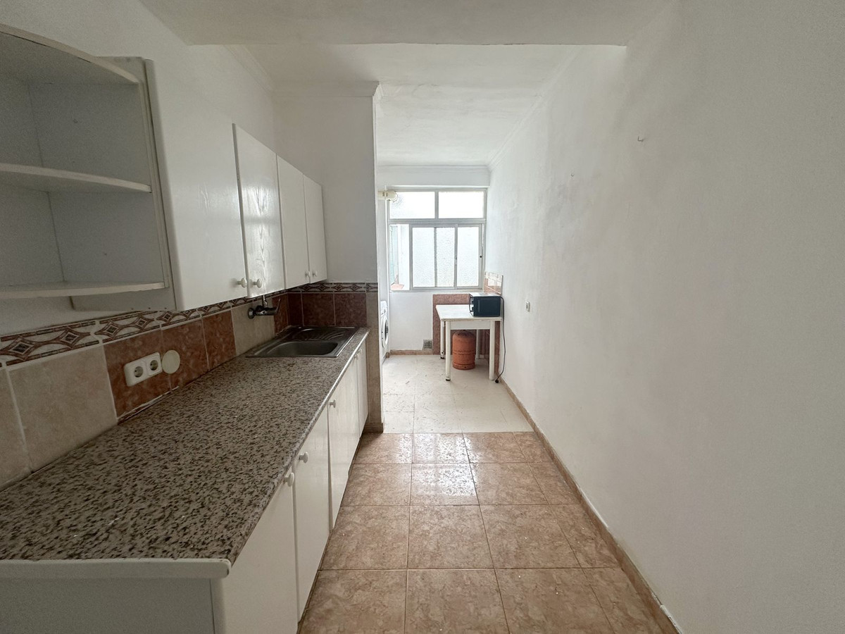 3 Bedroom Apartment in San Pedro de Alcántara - Photo 4