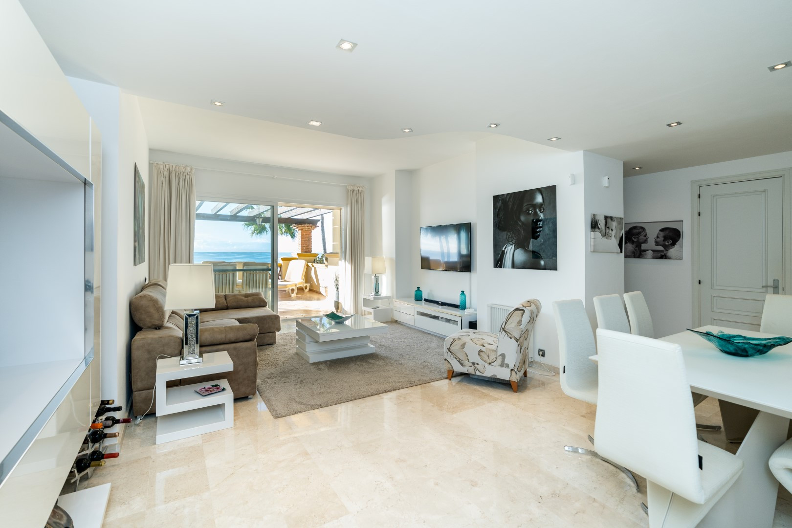 3 Bedroom Apartment in Marbella - Photo 3