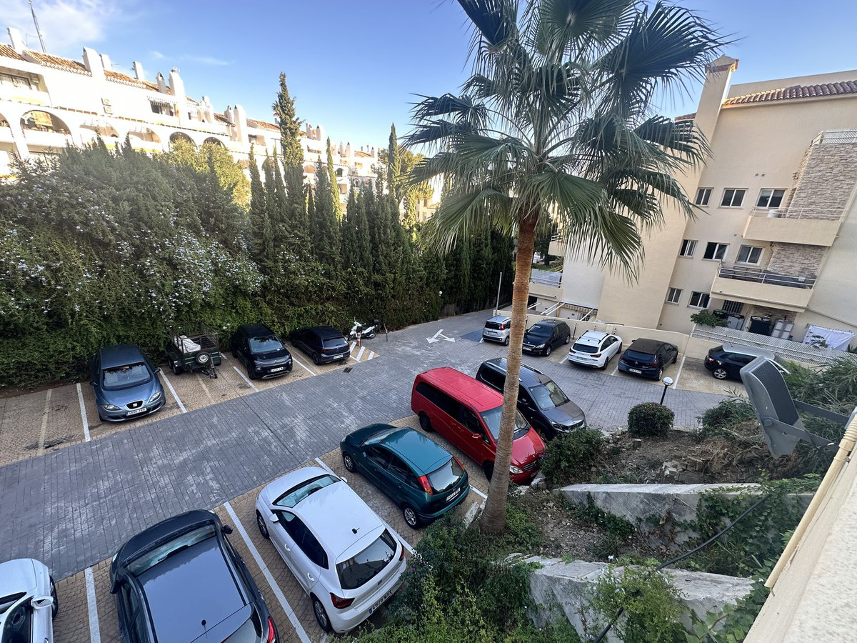 2 Bedroom Apartment in Mijas - Photo 14