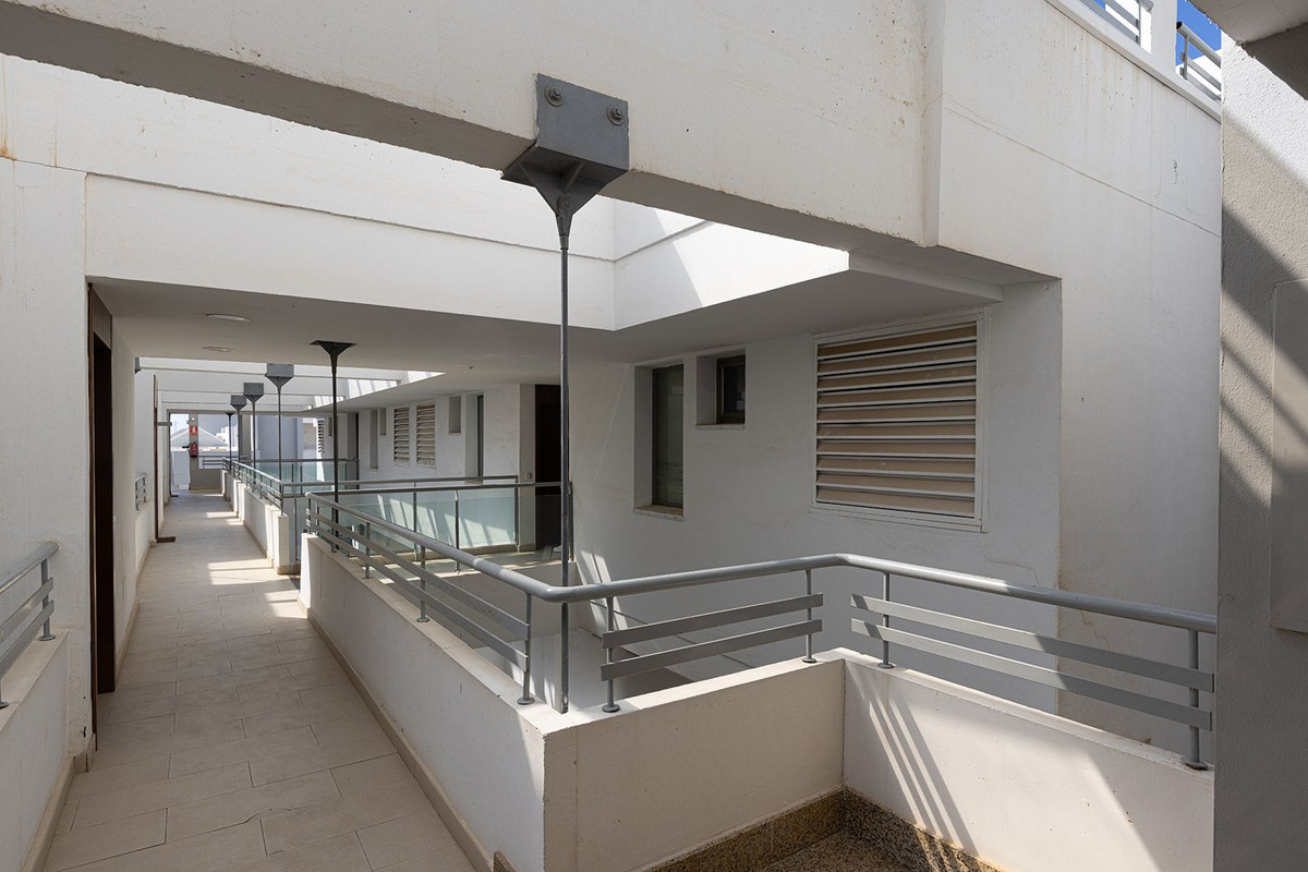 3 Bedroom Penthouse in Mijas - Photo 16