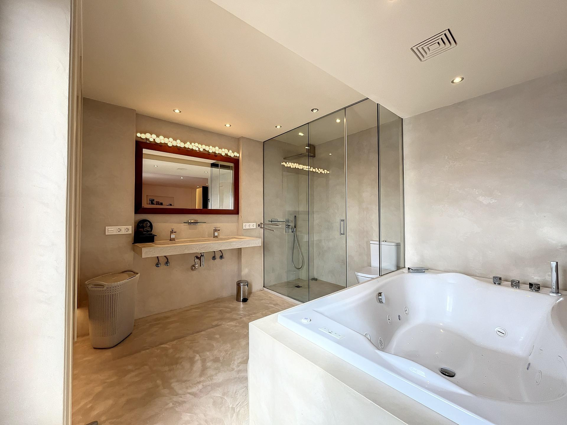 3 Bedroom Penthouse in La Duquesa - Photo 15