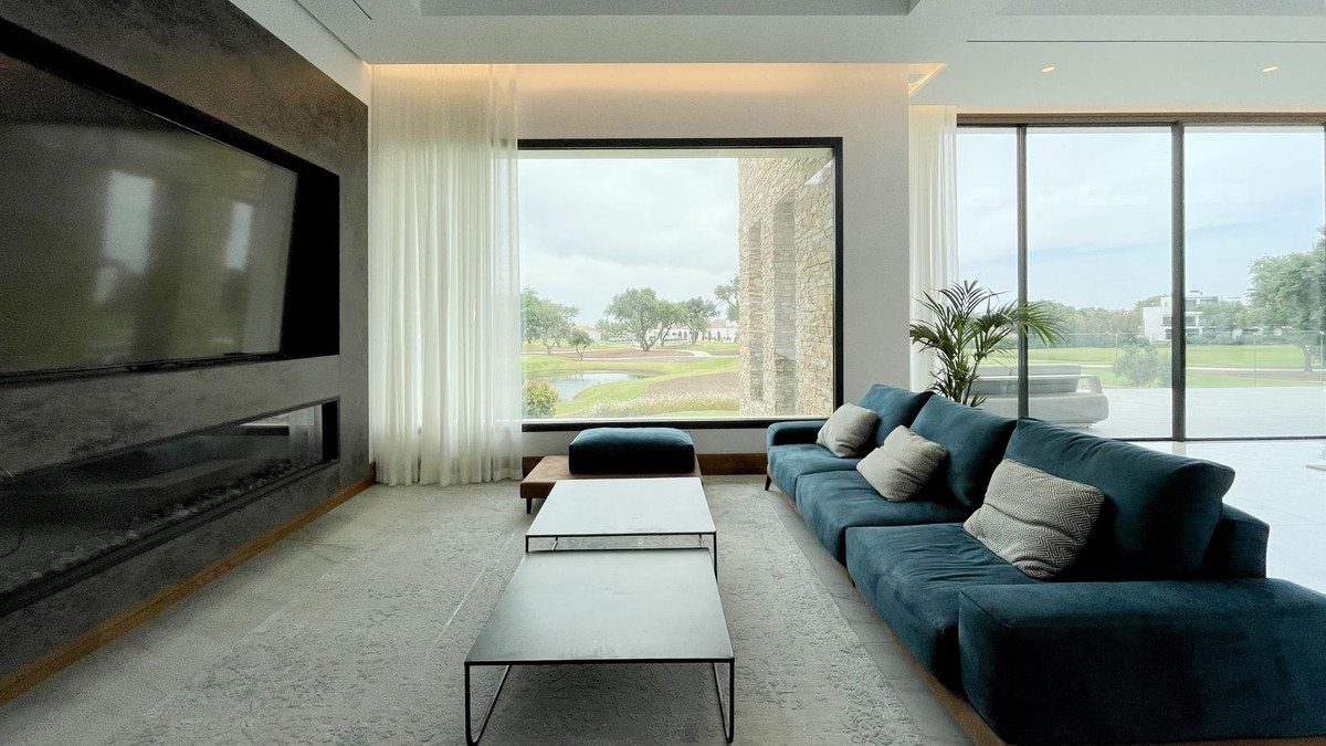 6 Bedroom Villa in San Roque - Photo 41