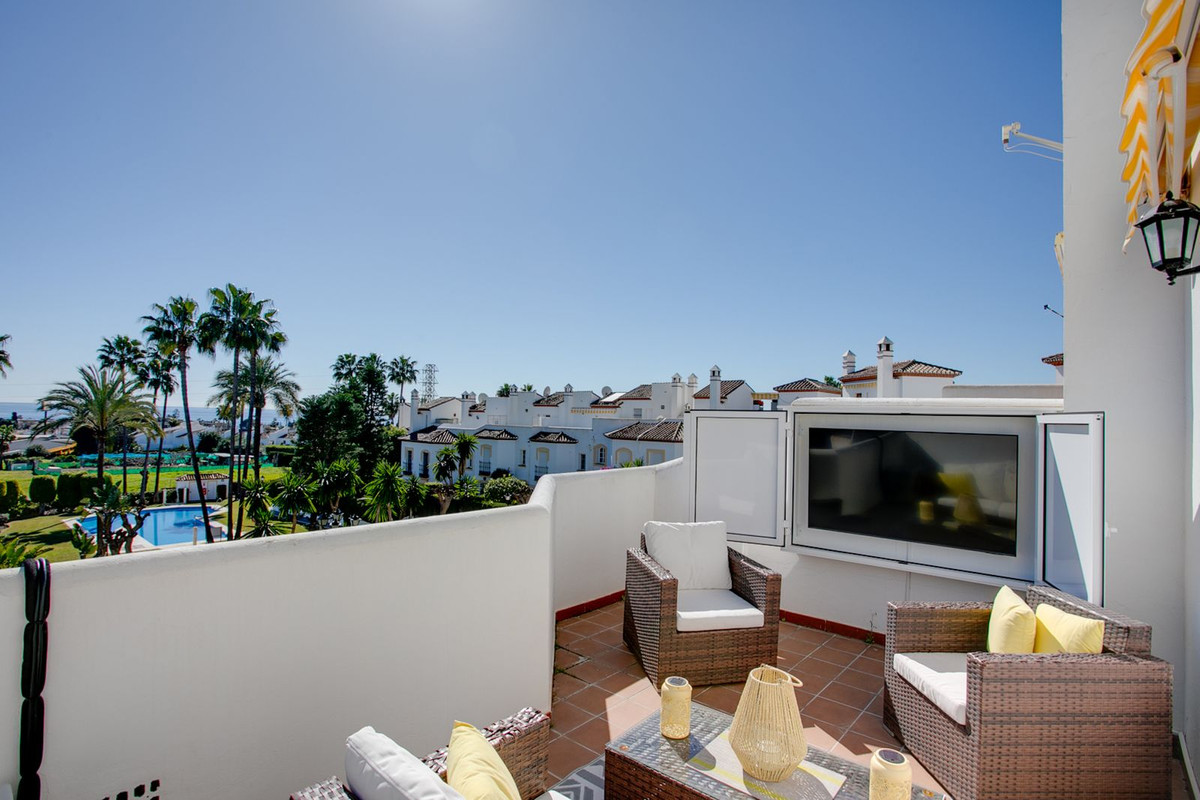 3 Bedroom Townhouse in Estepona - Photo 15