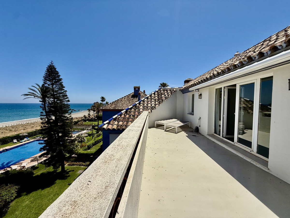 3 Bedroom Penthouse in Casares - Photo 50