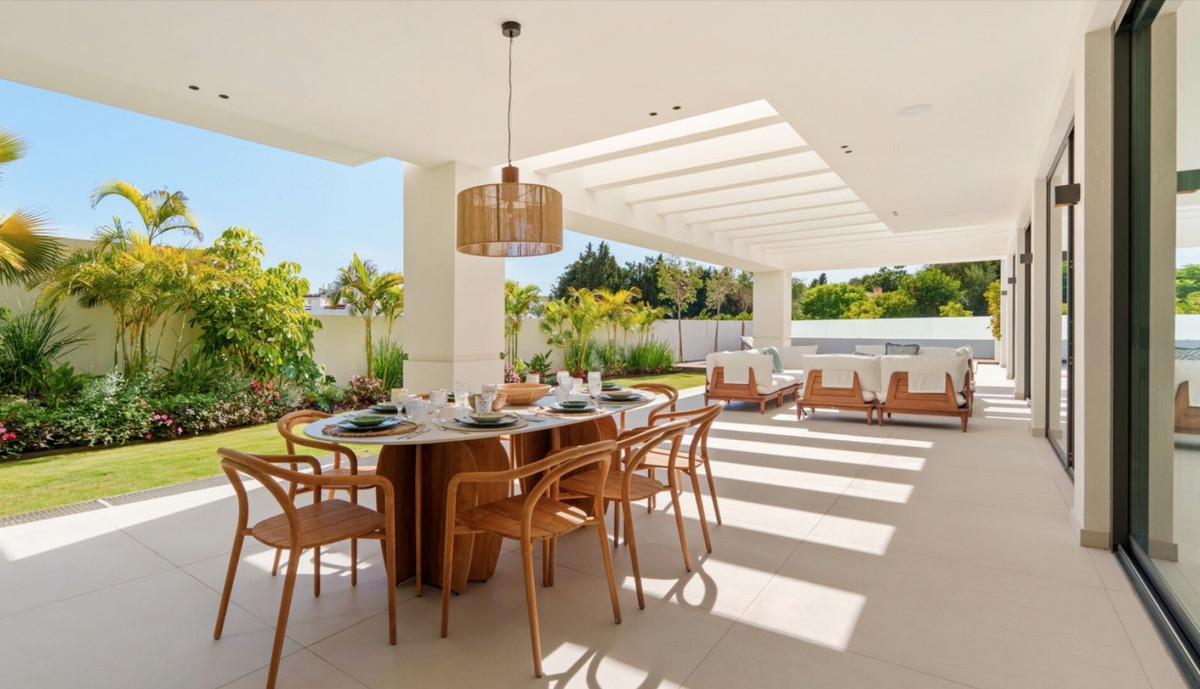5 Bedroom Villa in San Pedro de Alcántara - Photo 16