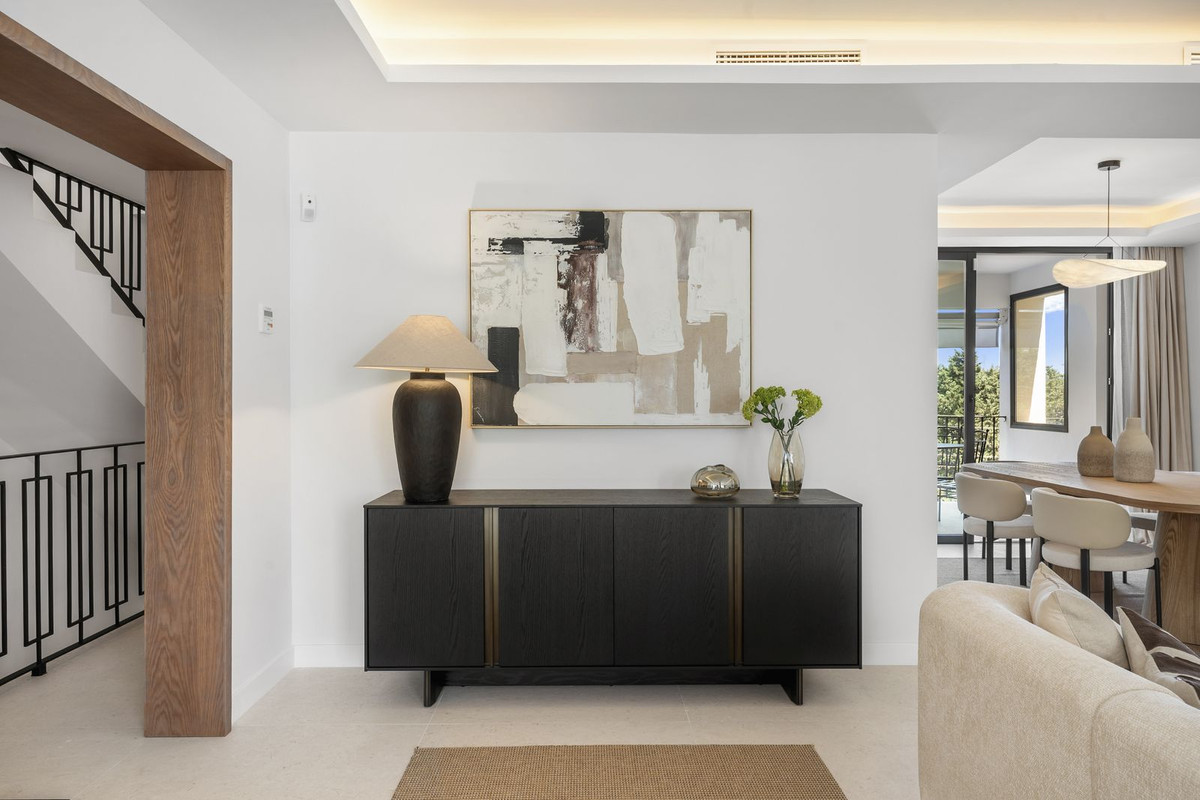4 Bedroom Townhouse in Marbella - Photo 6