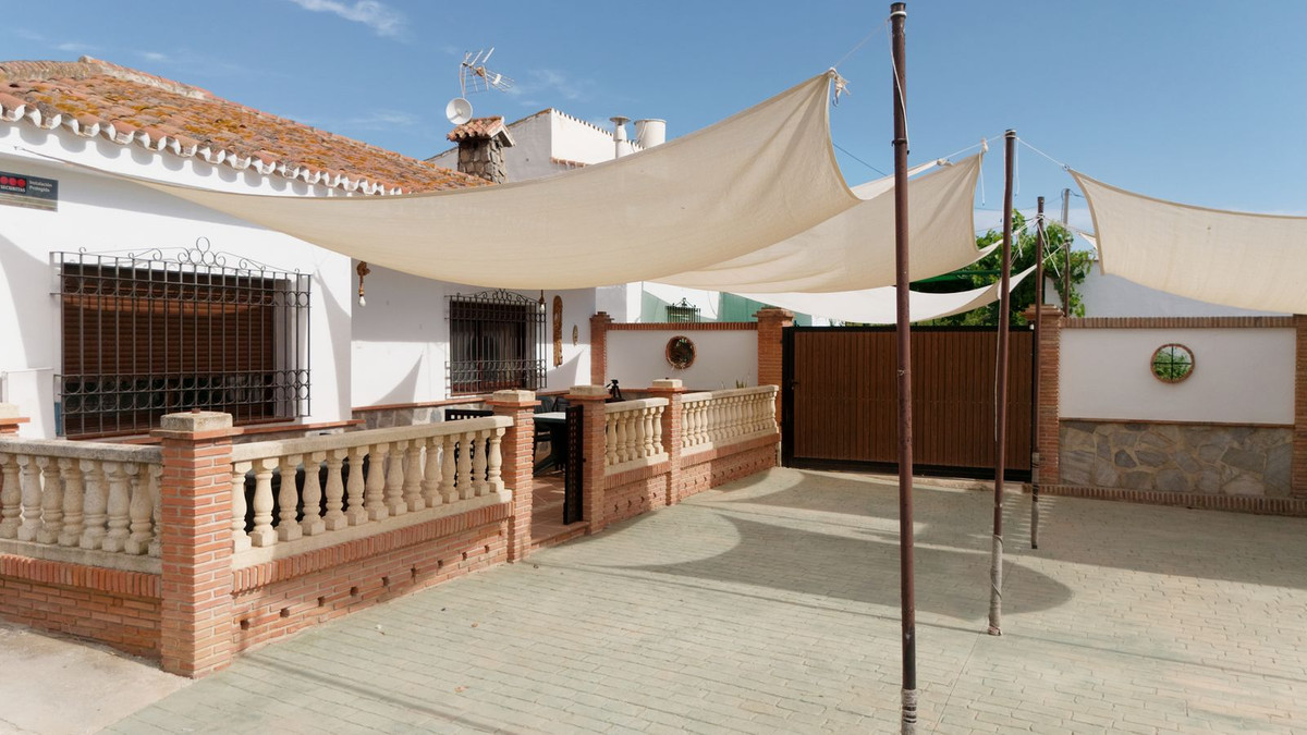 3 Bedroom Villa in Álora - Photo 3