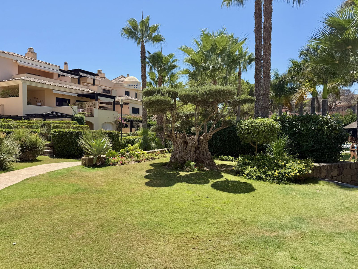 2 Bedroom Apartment in Marbella - Photo 18