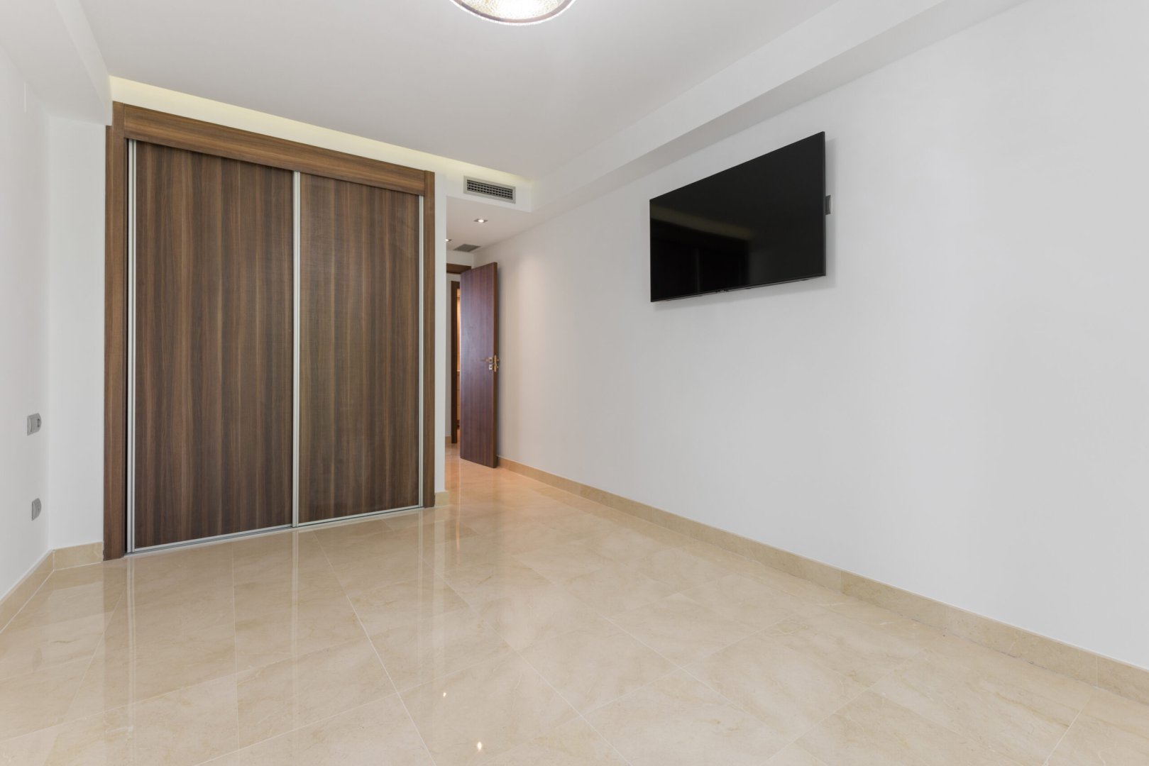 3 Bedroom Apartment in San Pedro de Alcántara - Photo 23