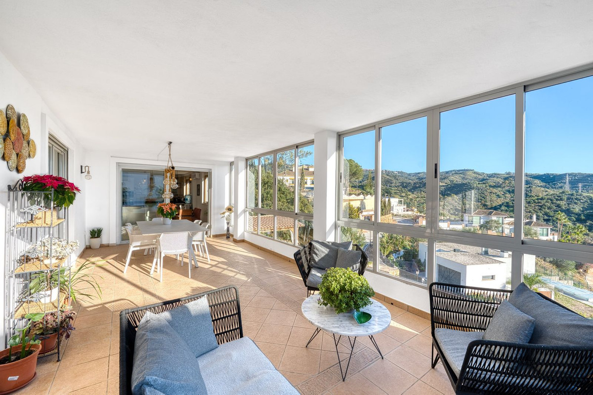8 Bedroom Villa in Marbella - Photo 5