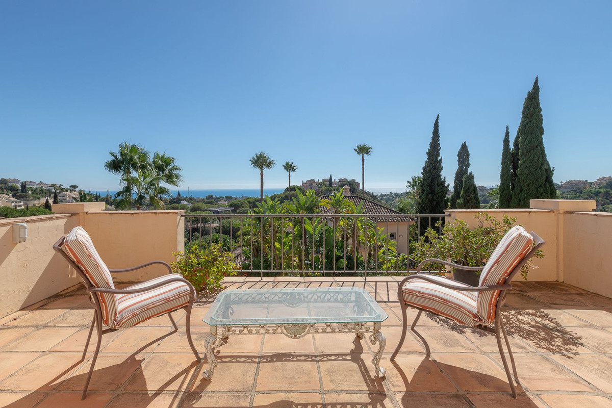 5 Bedroom Villa in Marbella - Photo 34