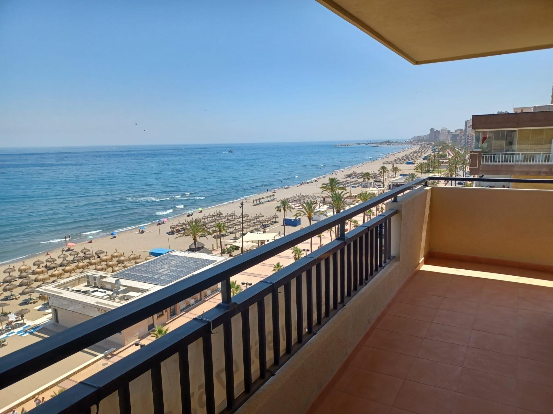 2 Bedroom Apartment in Fuengirola - Photo 11