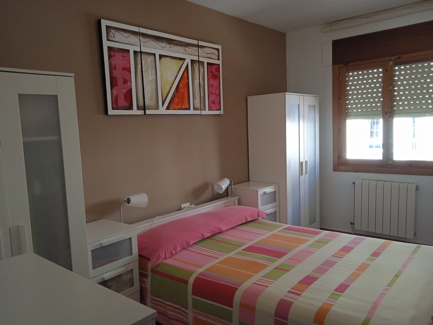 Chalet de 4 dormitorios en Granada – Foto 10