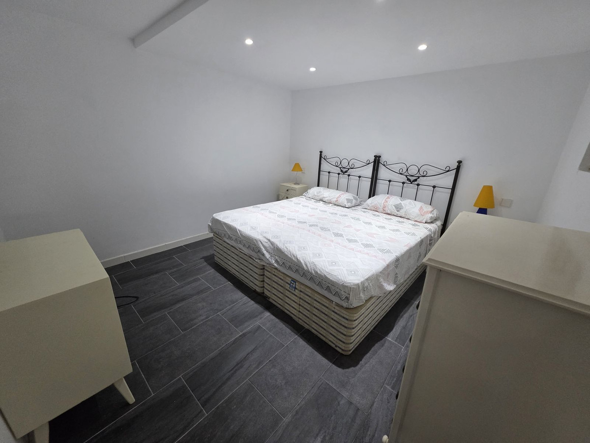 3 Bedroom Villa in San Pedro de Alcántara - Photo 4