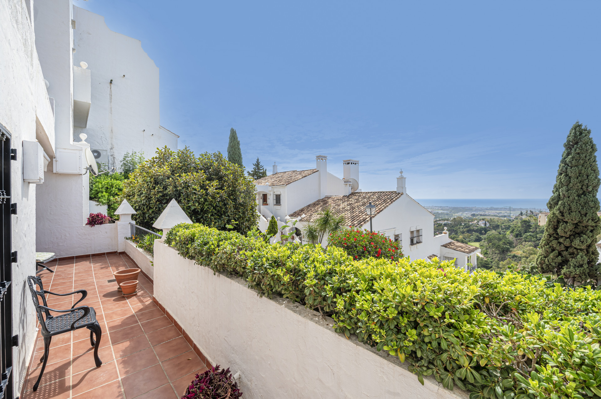 2 Bedroom Apartment in Benahavís - Фото 3