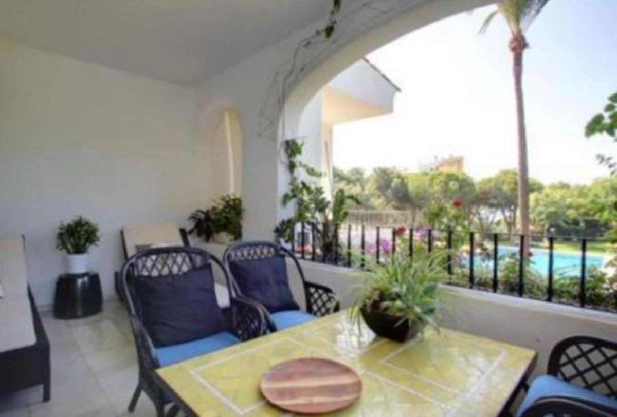 3 Bedroom Apartment in Marbella - Photo 3