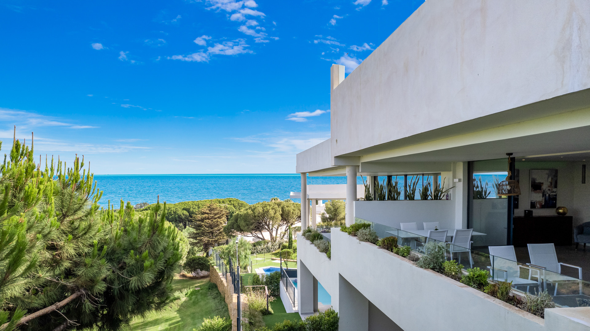 3 Bedroom Townhouse in Marbella - Photo 3