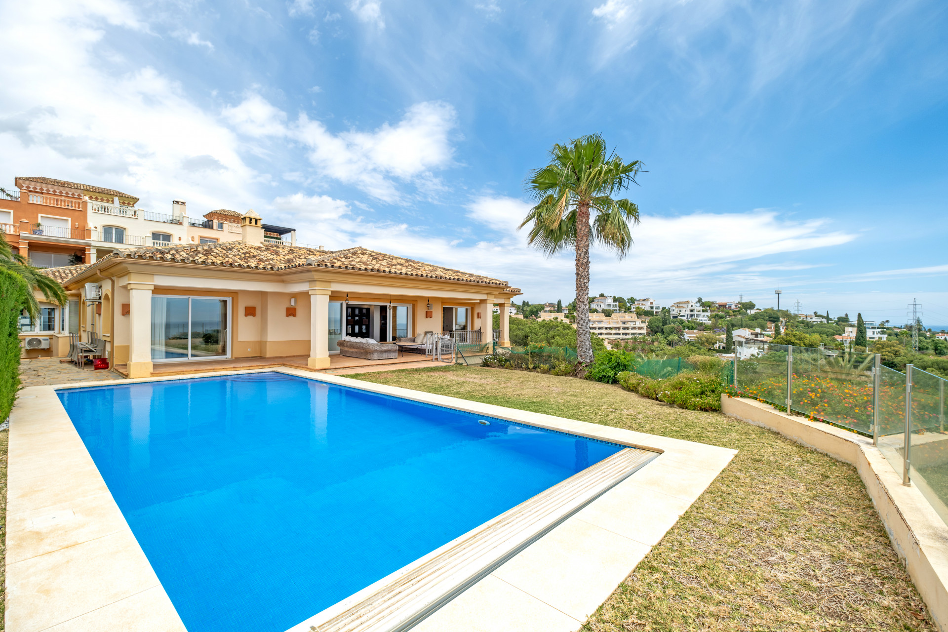 7 Bedroom Villa in Marbella - Photo 3