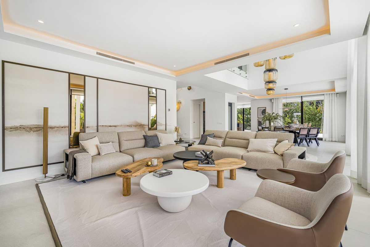 6 Bedroom Villa in Marbella - Photo 15