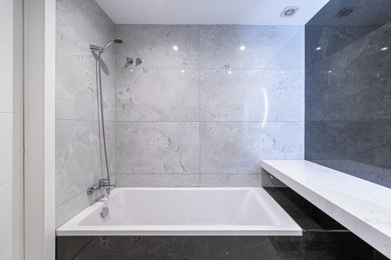 3 Bedroom Apartment in Marbella - Photo 5