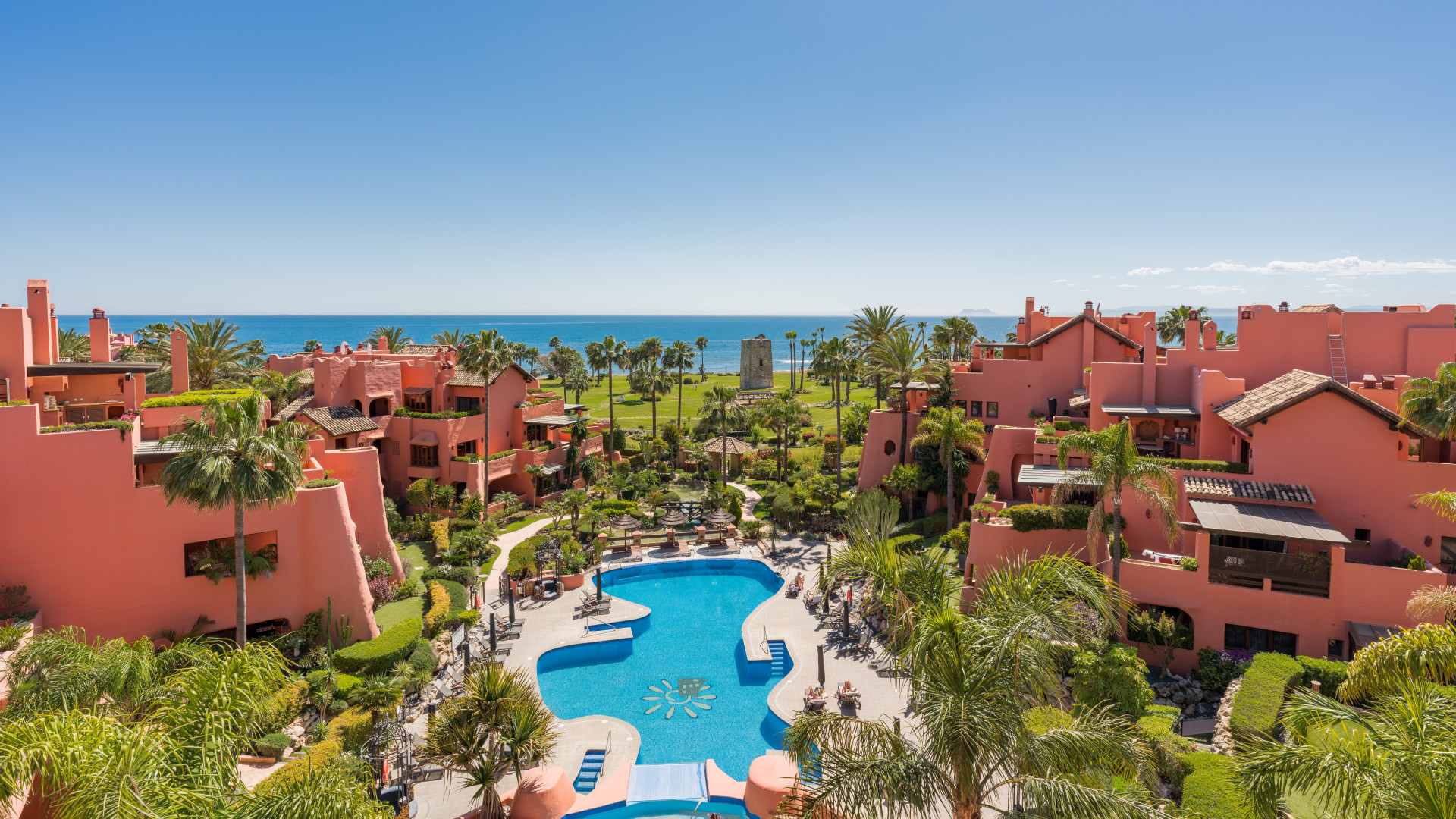3 Bedroom Penthouse in Estepona - Photo 27