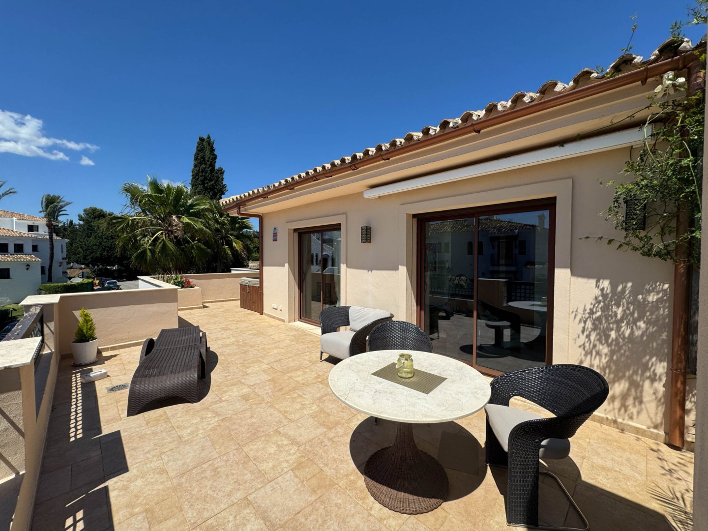 2 Bedroom Apartment in Marbella - Photo 8