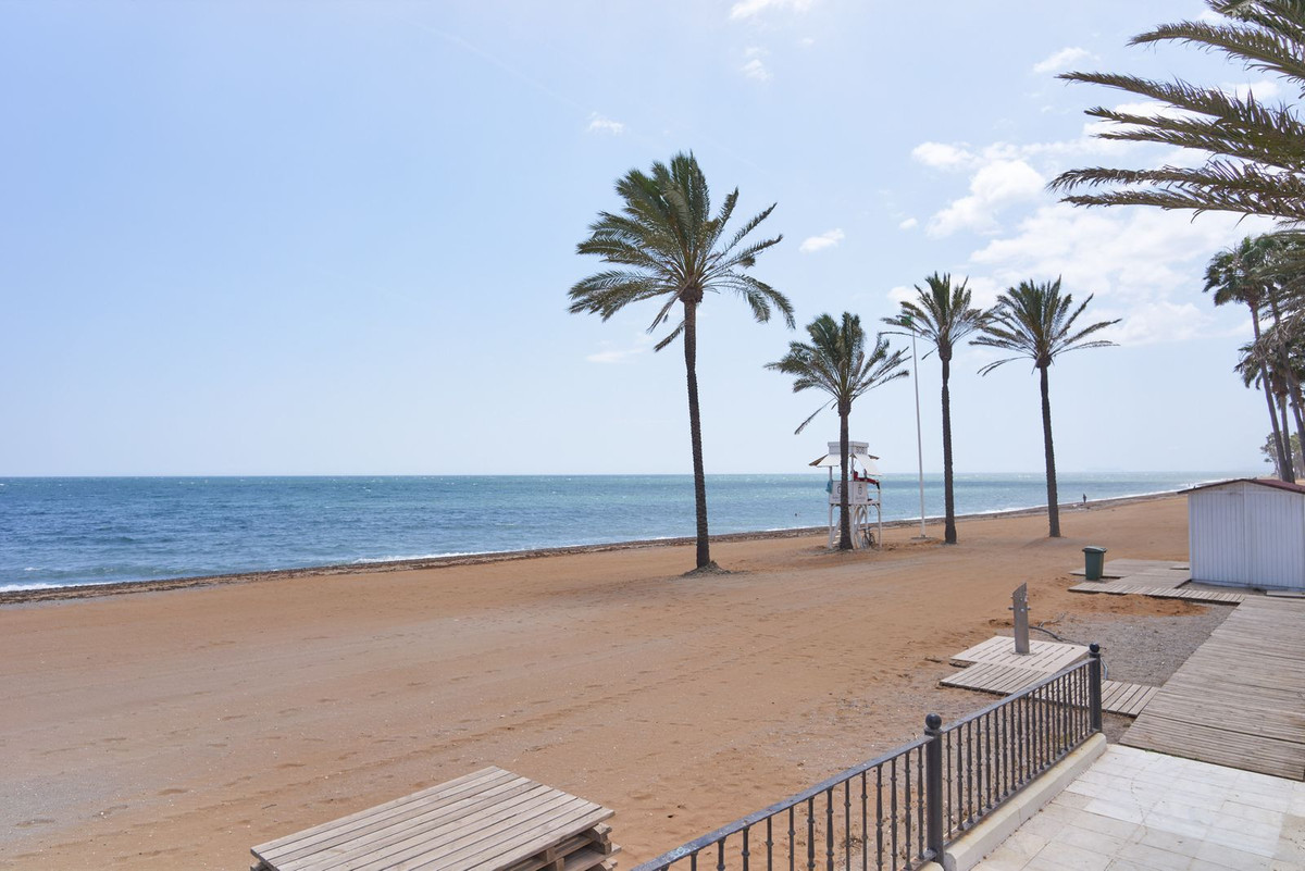 3 Bedroom Apartment in San Pedro de Alcántara - Photo 34