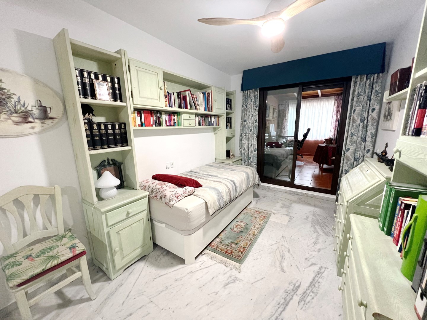 3 Bedroom Apartment in Marbella - Photo 16