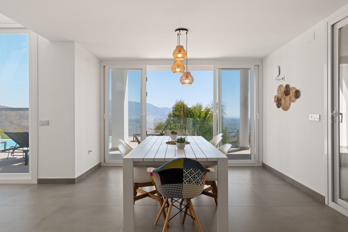 5 Bedroom Villa in Marbella - Foto 10