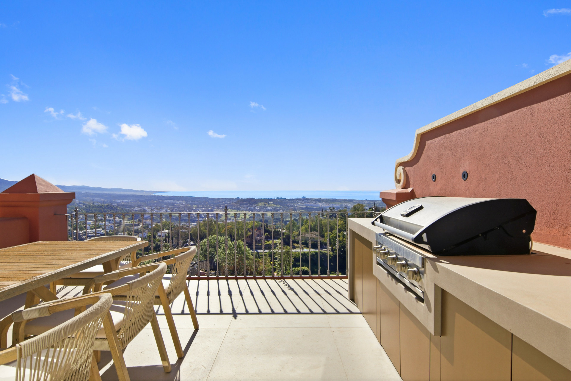 4 Bedroom Penthouse in Benahavís