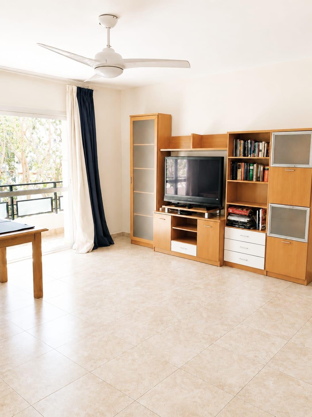 3 Bedroom Apartment in Fuengirola - Photo 14
