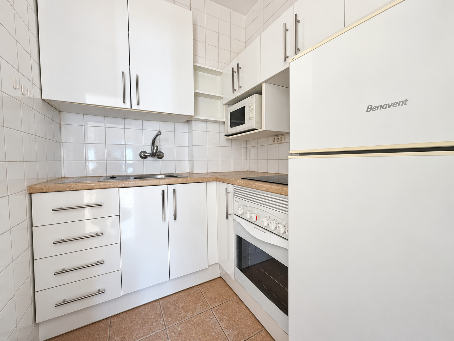 2 Bedroom Apartment in Fuengirola - Photo 9