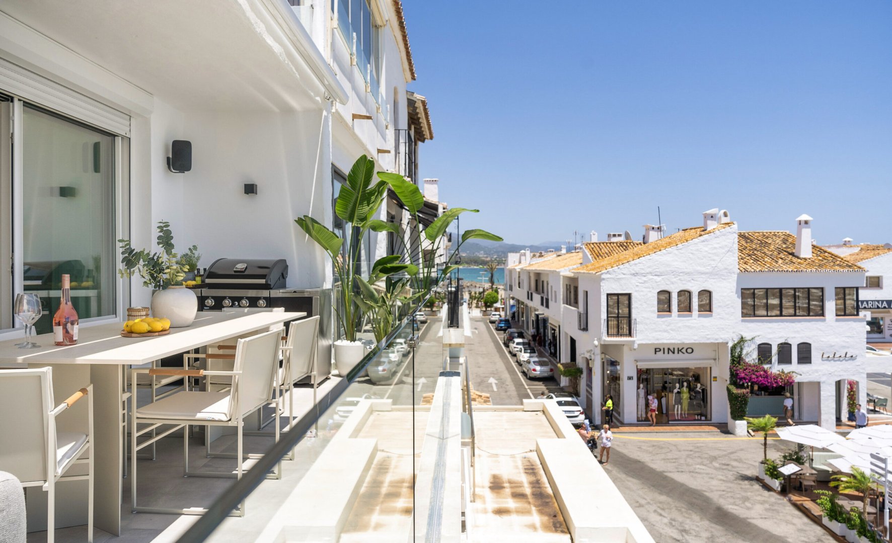 4 Bedroom Apartment in Marbella - Photo 11