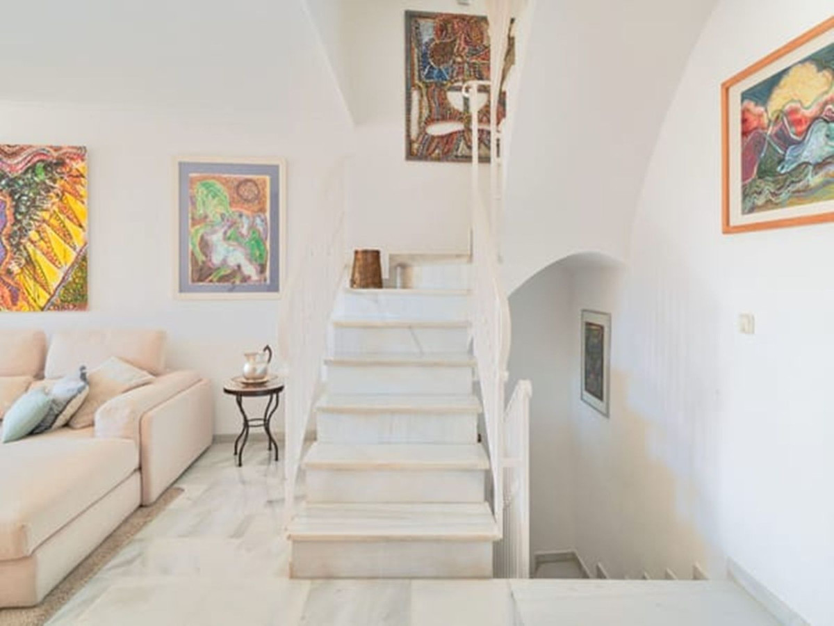 3 Bedroom Townhouse in Marbella - Photo 13