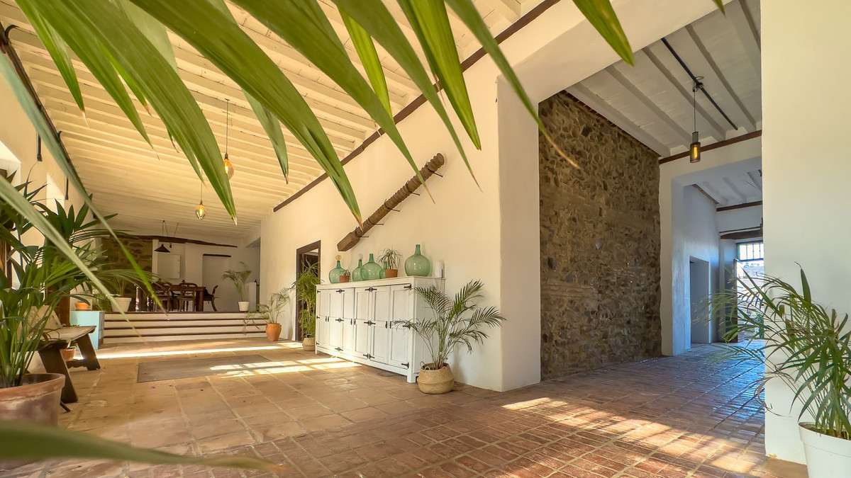 8 Bedroom Country house in Málaga - Photo 14
