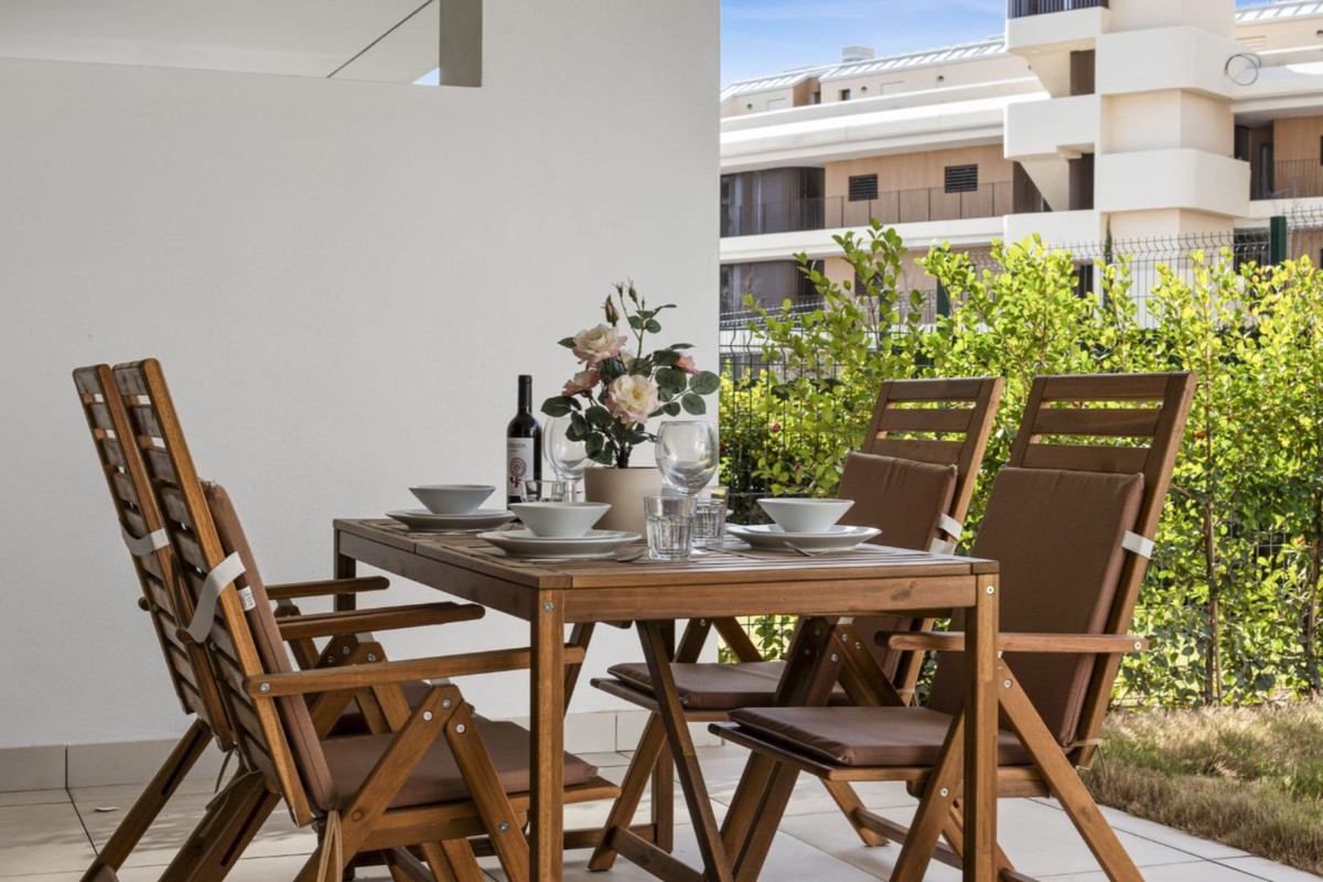 2 Bedroom Apartment in Fuengirola - Photo 10