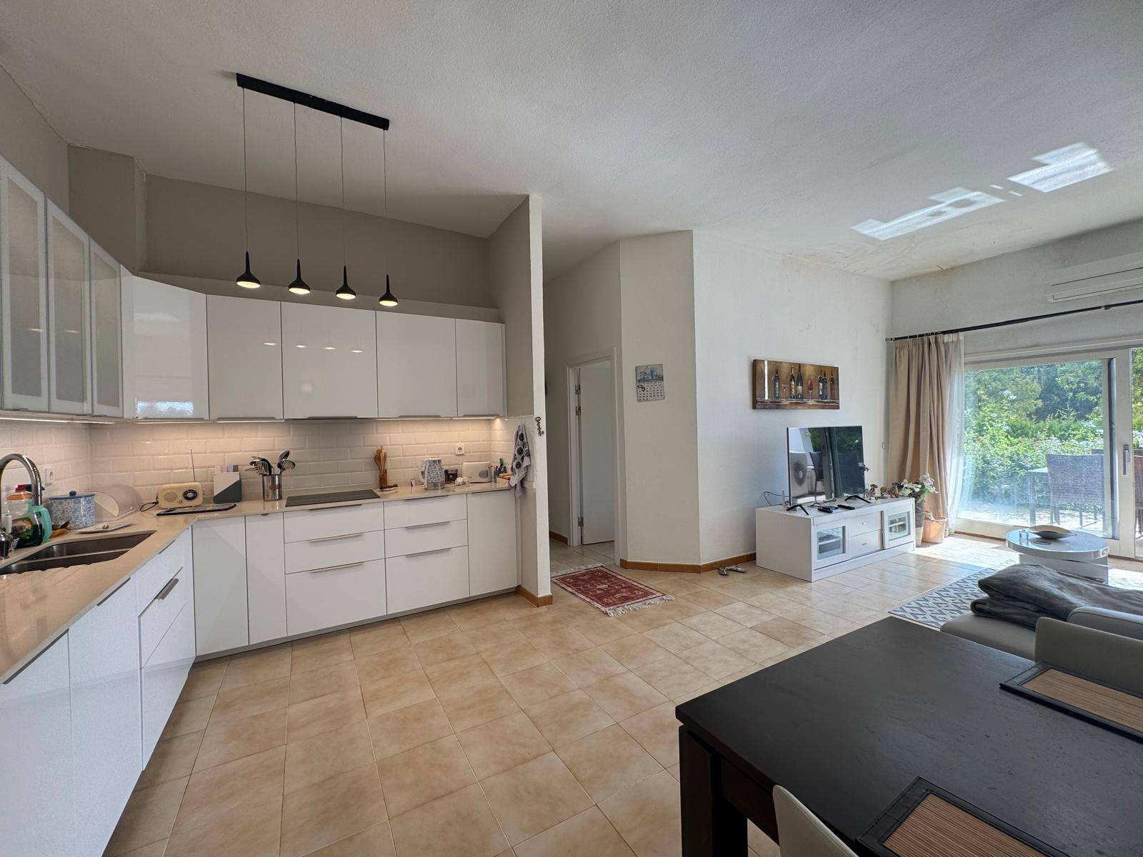 2 Bedroom Apartment in Estepona - Photo 4