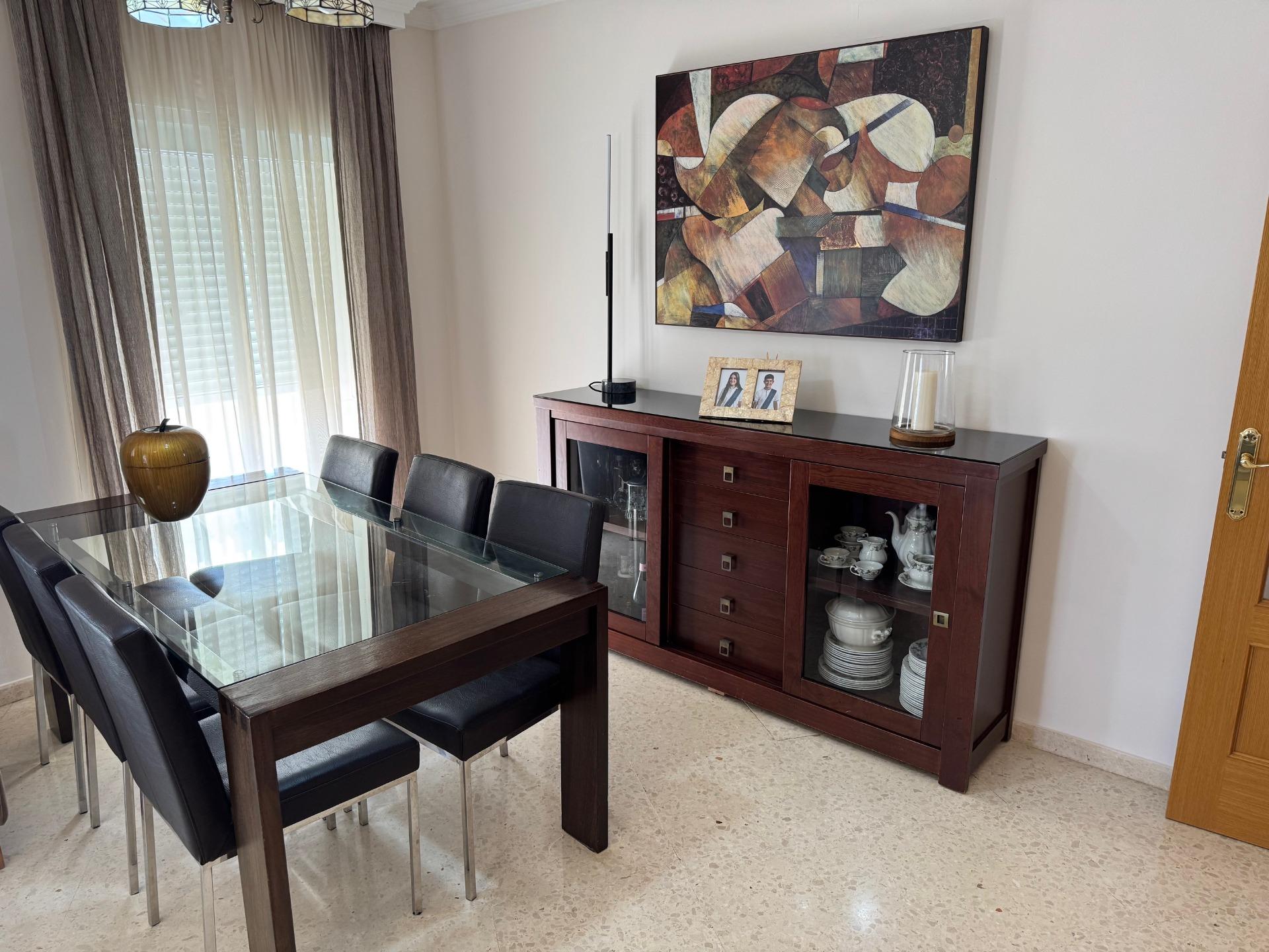 4 Bedroom Penthouse in Estepona - Photo 6