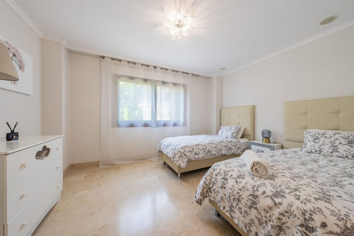2 Bedroom Apartment in Marbella - Photo 16