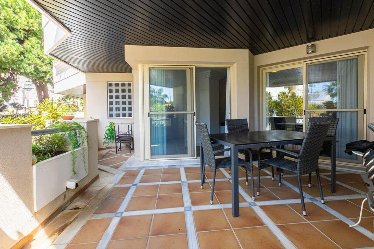 2 Bedroom Apartment in Marbella - Photo 6
