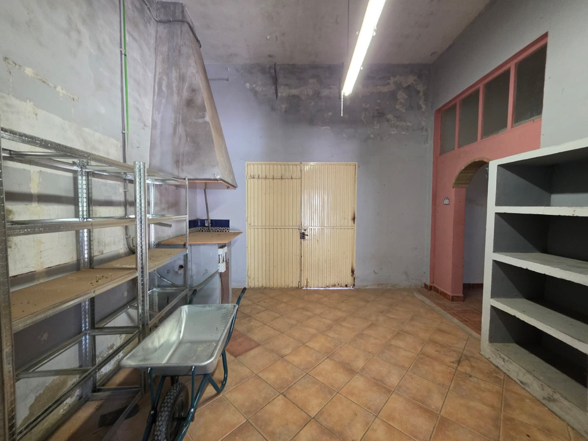 8 Bedroom Country house in Antequera - Photo 75